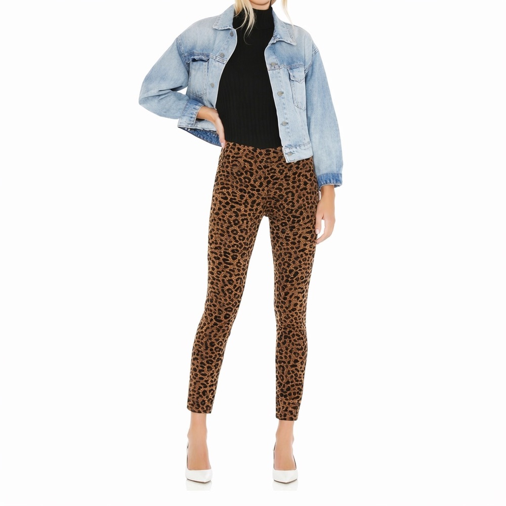 BLANK NYC The Reade Crop in Leopard Corduroy